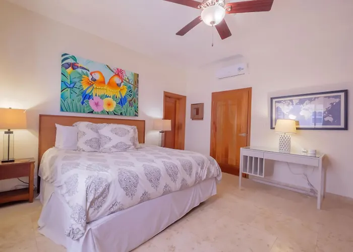 Resort Hol Chan Reef Oceanfront Residences